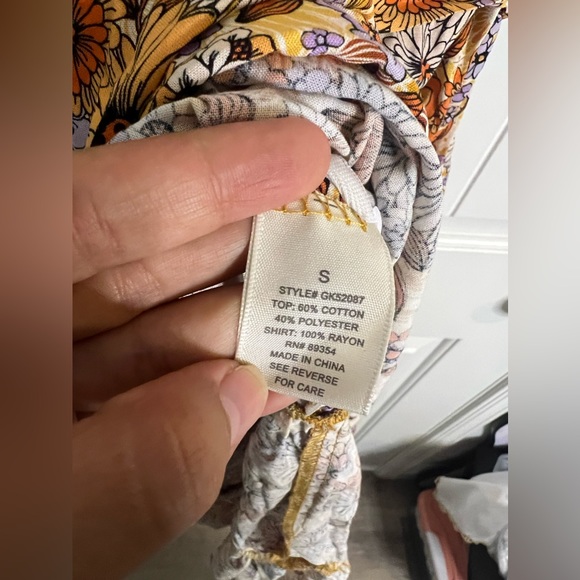 Madison Hudson Floral Small size dress - Picture 6 of 7